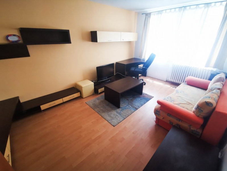 Garsoniera spatioasa si moderna de inchiriat cu loc de parcare, Rahova