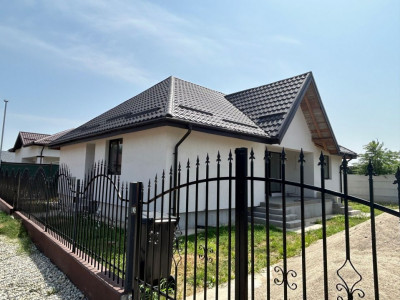 Casa de vanzare, rate dezvoltator, 4 camere, 400m teren, Domnesti, central