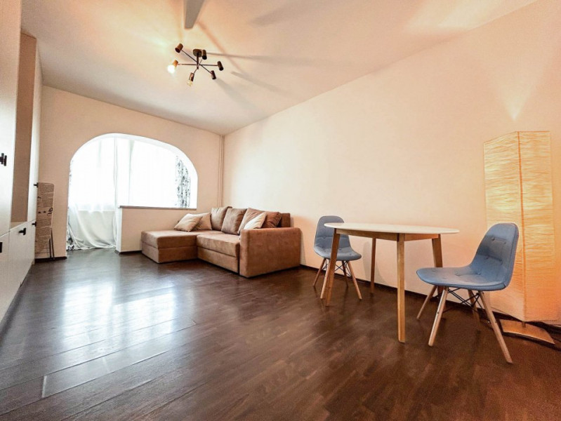 Garsoniera de vanzare, SPATIOASA, RENOVATA, MOBILATA, UTILATA, Gorjului