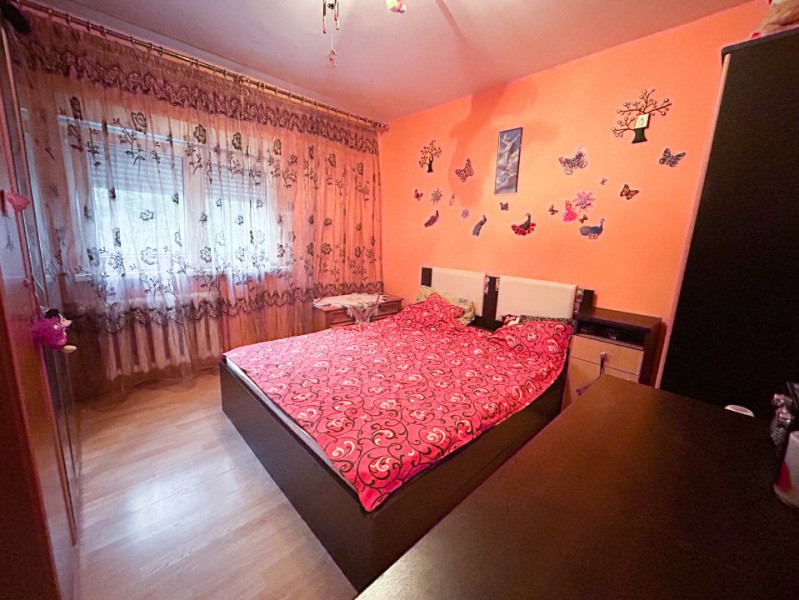 Apartament de vanzare cu 2 camere, Etaj 1 din 4, decomandat, Gorjului