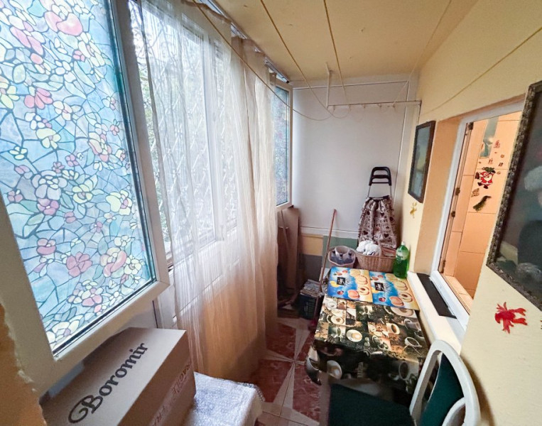 Apartament de vanzare cu 2 camere, Etaj 1 din 4, decomandat, Gorjului