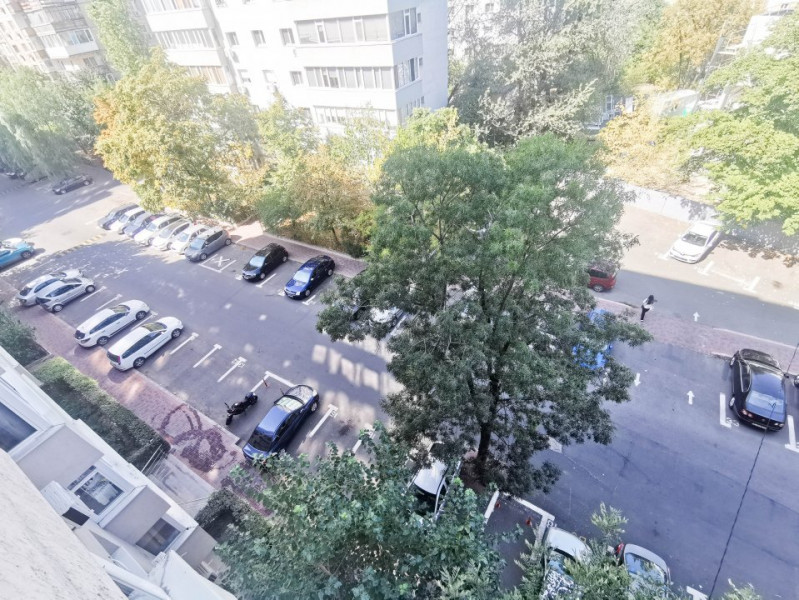 Apartament 3 camere de vanzare  2 bai, 2 balcoane, zona Vitan Comision 0