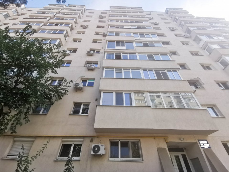 Apartament 3 camere de vanzare  2 bai, 2 balcoane, zona Vitan Comision 0