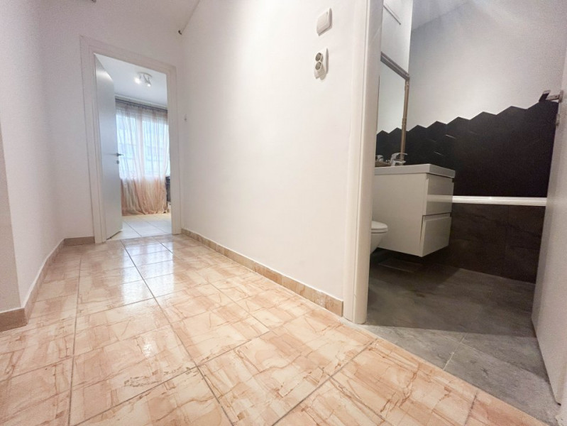 Vanzare apartament 2 camere RENOVAT, Bloc izolat termic, Pasaj Doamna Ghica