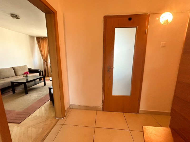 Vanzare apartament cu 3 camere mobilat si utilat, Valea Oltului