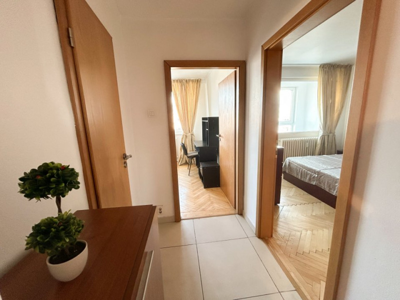 Vanzare apartament cu 3 camere mobilat si utilat, Valea Oltului