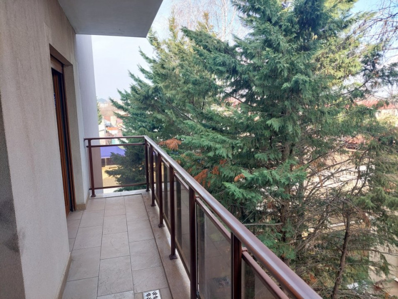 Inchiriere apartament 3 camere si loc parcare Aviatiei
