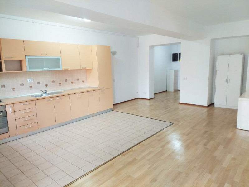 Inchiriere apartament 3 camere si loc parcare Aviatiei