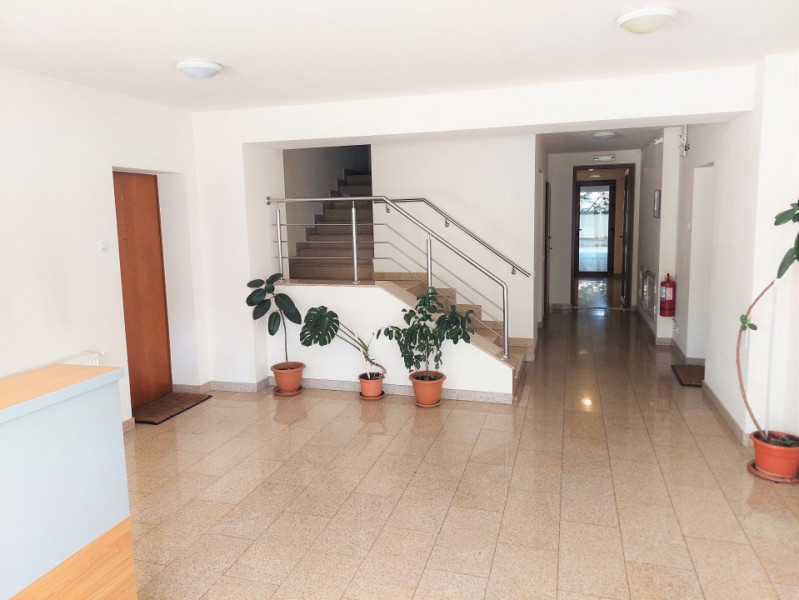 Inchiriere apartament 3 camere si loc parcare Aviatiei