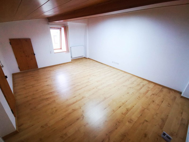 Vila P+1, 6 camere de inchiriat pentru Birouri, 140 mp, zona Parcul Carol