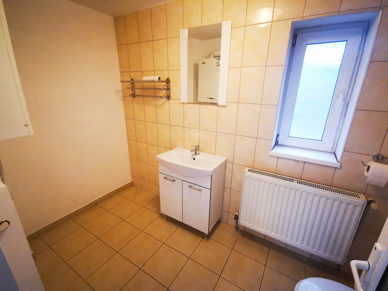 Vila P+1, 6 camere de inchiriat pentru Birouri, 140 mp, zona Parcul Carol