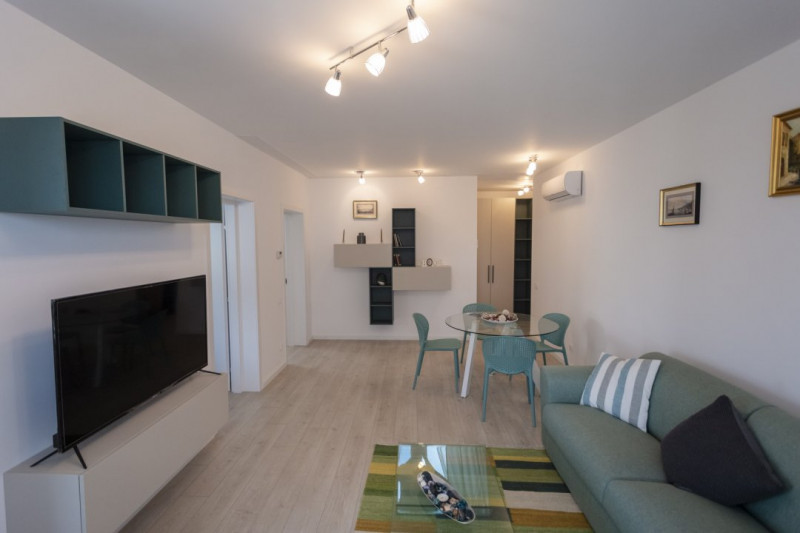 Inchiriere apartament modern si loc parcare, New Point Pipera