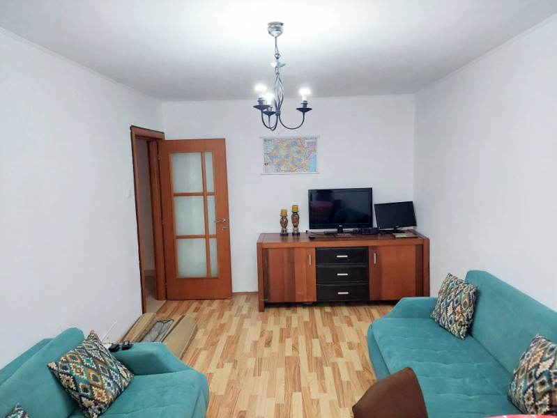 Inchiriere apartament 3 camere, Metrou Dristor 1