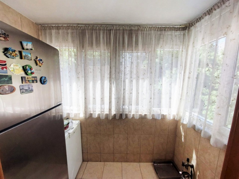 Inchiriere apartament 3 camere, Metrou Dristor 1
