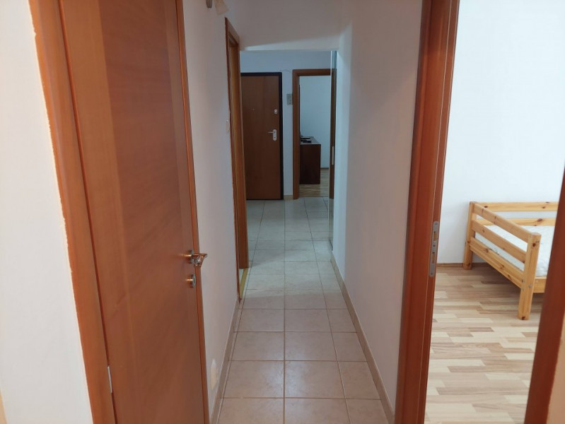 Inchiriere apartament 3 camere, Metrou Dristor 1