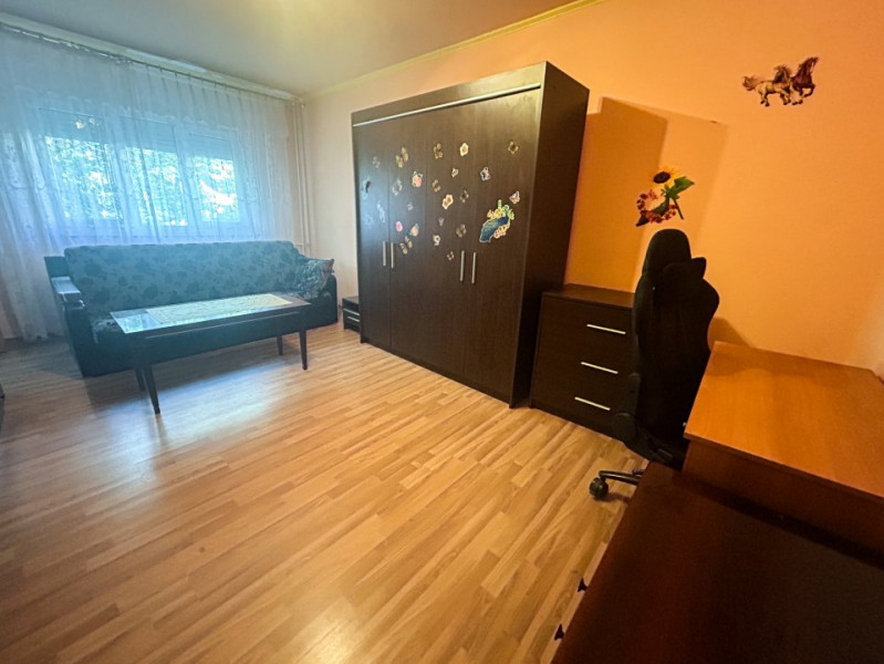 Apartament cu 2 camere, Etaj 3/4, decomandat, Gorjului