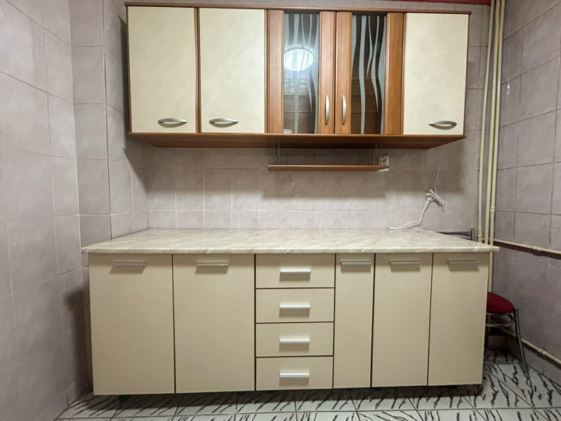 Apartament cu 2 camere, Etaj 3/4, decomandat, Gorjului