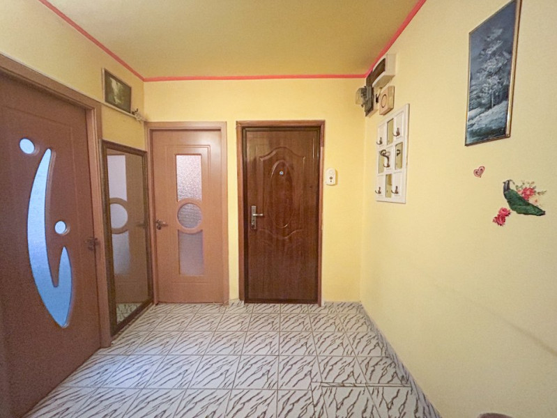 Apartament cu 2 camere, Etaj 3/4, decomandat, Gorjului
