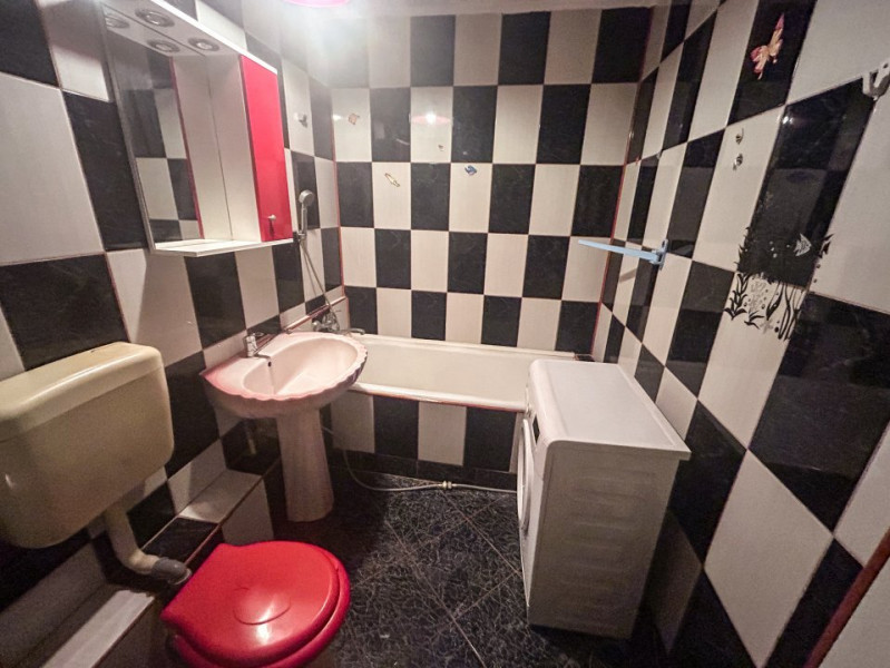 Apartament cu 2 camere, Etaj 3/4, decomandat, Gorjului