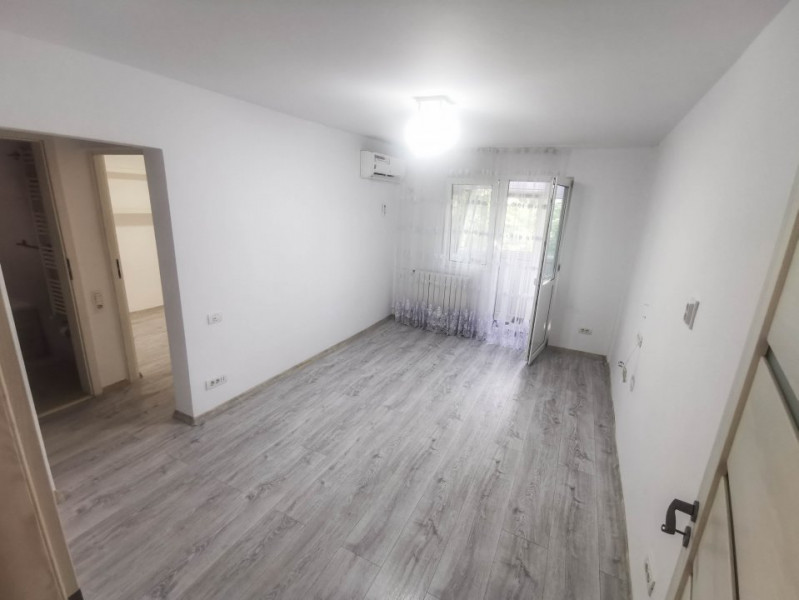 Apartament frumos, complet renovat 2 camere zona Vitan