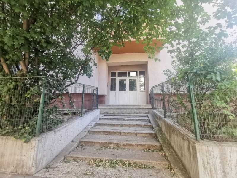 Apartament 2 camere super spatios, modern, luminos si renovat, zona Decebal