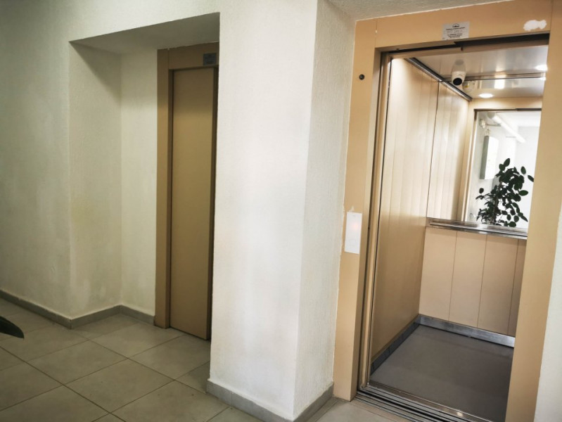 Garsoniera moderna si spatioasa de inchiriat, loc de parcare, Militari Residence