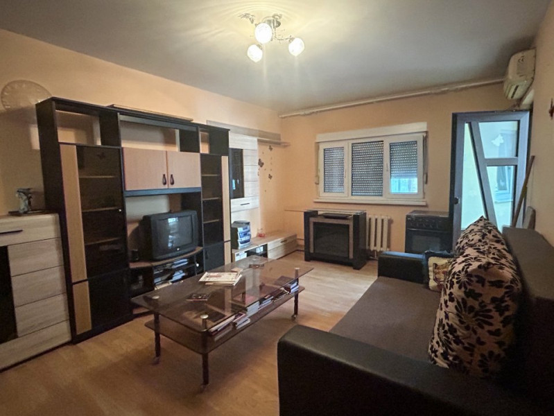 Vanzare apartament cu 2 camere, Etaj 1 din 4, decomandat, Gorjului