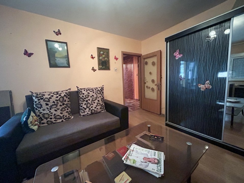 Vanzare apartament cu 2 camere, Etaj 1 din 4, decomandat, Gorjului
