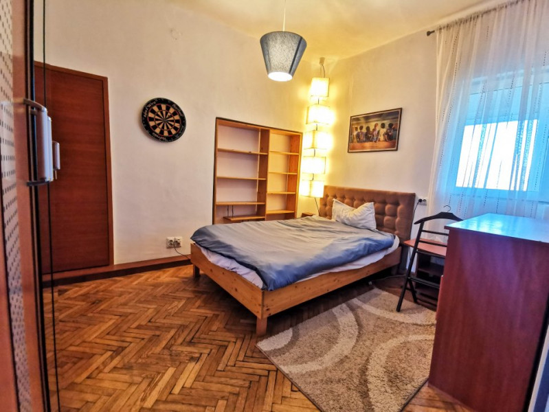 Inchiriere apartament 2 camere, Bd. Kogalniceanu, langa Fac.de Drept si Cismigiu