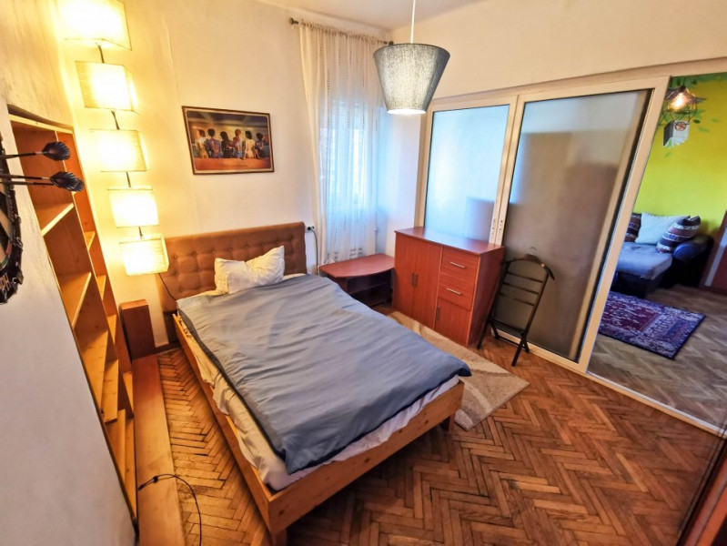 Inchiriere apartament 2 camere, Bd. Kogalniceanu, langa Fac.de Drept si Cismigiu