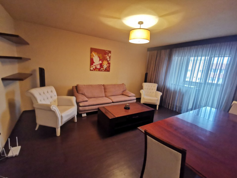 Apartament Spațios cu 3 Camere și 3 Balcoane – Lângă Mall Vitan, 87 mp
