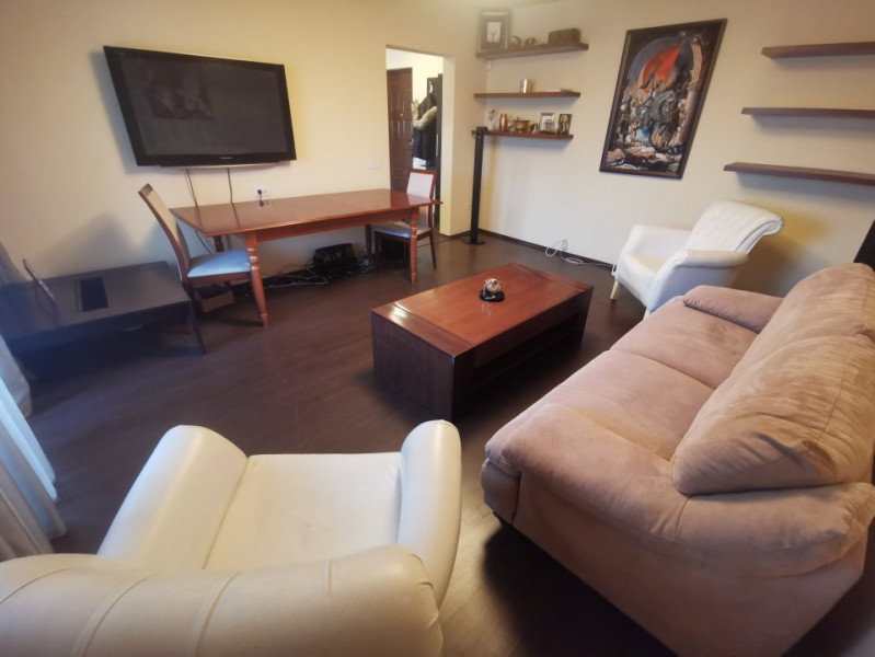 Apartament Spațios cu 3 Camere și 3 Balcoane – Lângă Mall Vitan, 87 mp