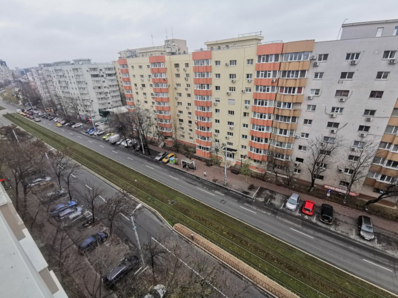 Apartament Spațios cu 3 Camere și 3 Balcoane – Lângă Mall Vitan, 87 mp