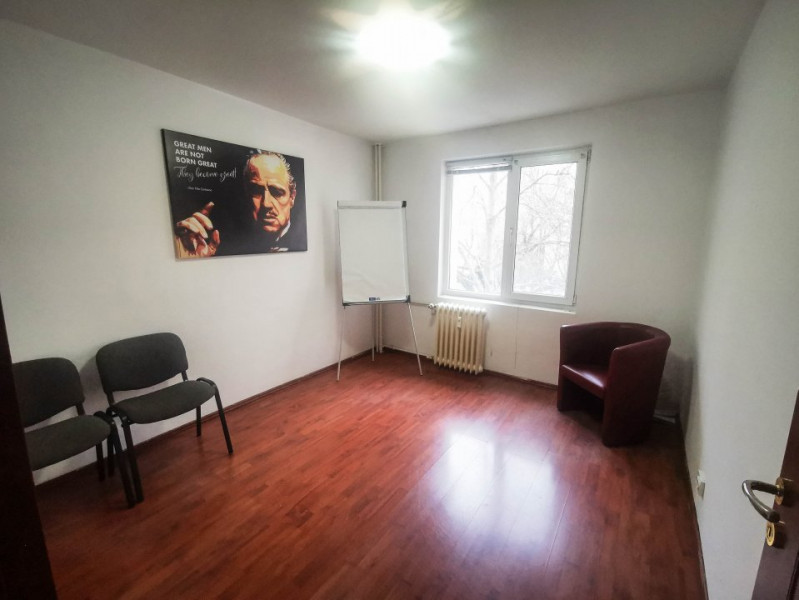 Ideal birouri: apartament 4 cam de inchiriat, nemobilat, metrou Iancului la 200m