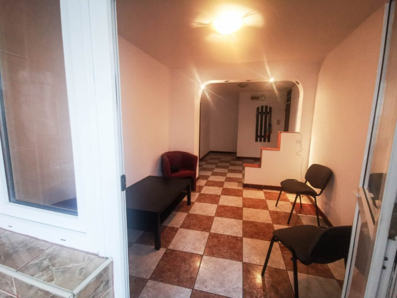 Ideal birouri: apartament 4 cam de inchiriat, nemobilat, metrou Iancului la 200m