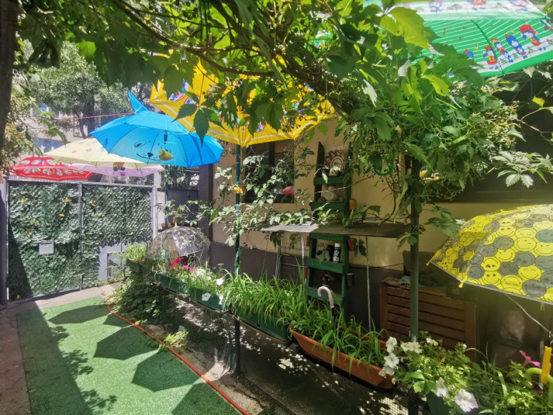 Casa de vanzare, 2 corpuri si garaj, curte comuna, zona Turda