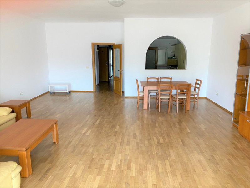 Inchiriere apartament patru camere langa Herastrau
