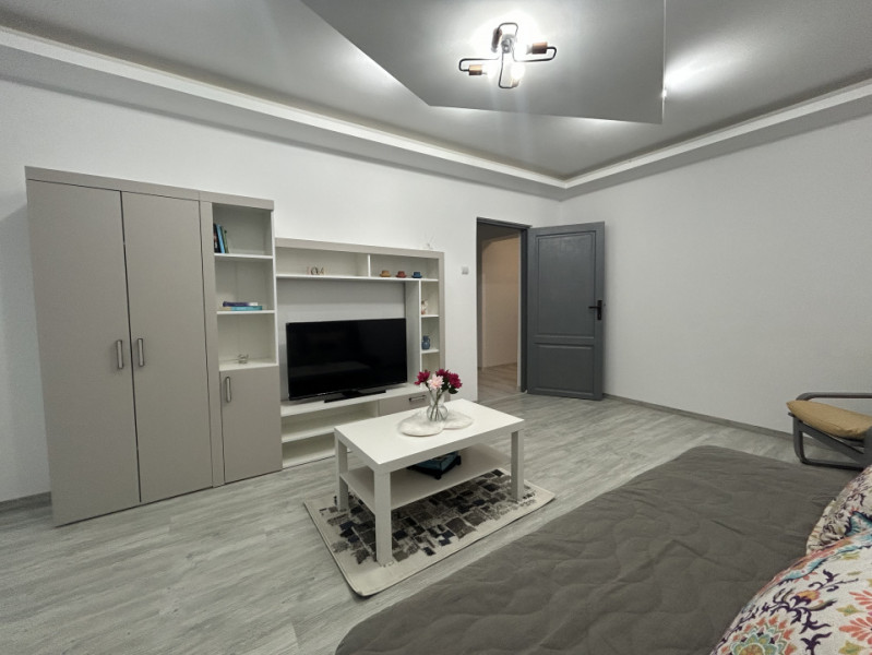 Apartament 3 camere de inchiriat la 10 min de metroul Raul Doamnei