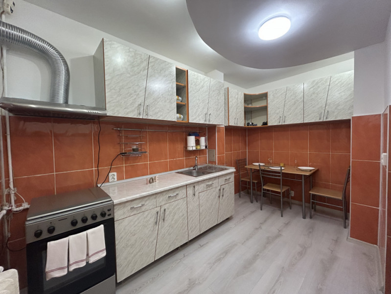 Apartament 3 camere de inchiriat la 10 min de metroul Raul Doamnei
