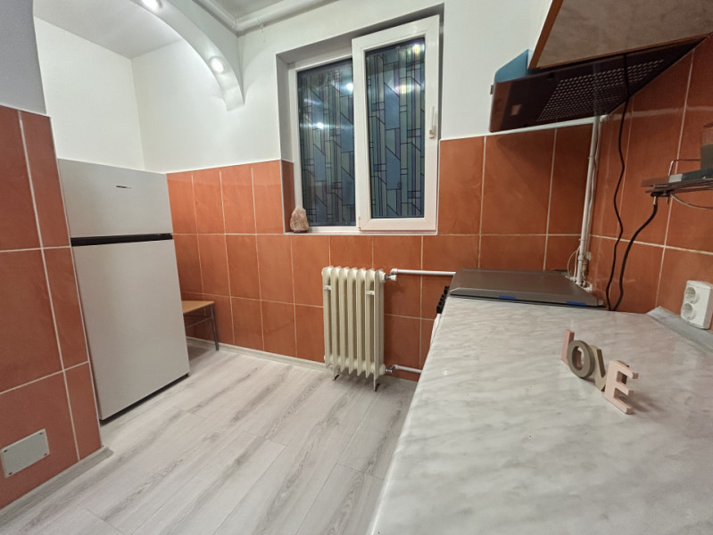 Apartament 3 camere de inchiriat la 10 min de metroul Raul Doamnei