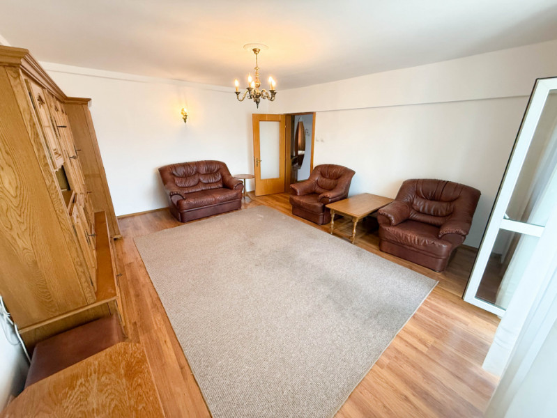 Central, apartament foarte spatios de inchiriat 2 camere pe strada Traian