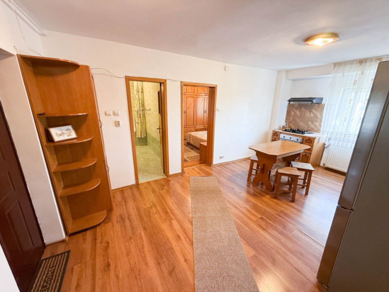 Central, apartament foarte spatios de inchiriat 2 camere pe strada Traian