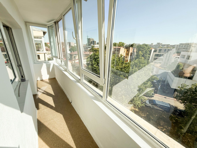 Central, apartament foarte spatios de inchiriat 2 camere pe strada Traian