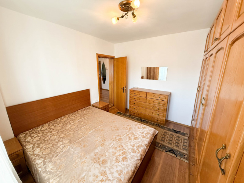 Central, apartament foarte spatios de inchiriat 2 camere pe strada Traian