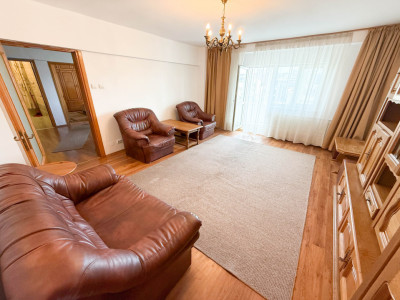 Central, apartament foarte spatios de inchiriat 2 camere pe strada Traian