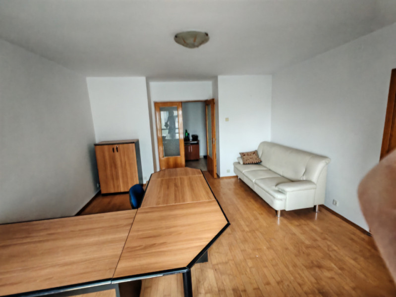Vanzare apartament 4 camere zona Decebal-Unirii