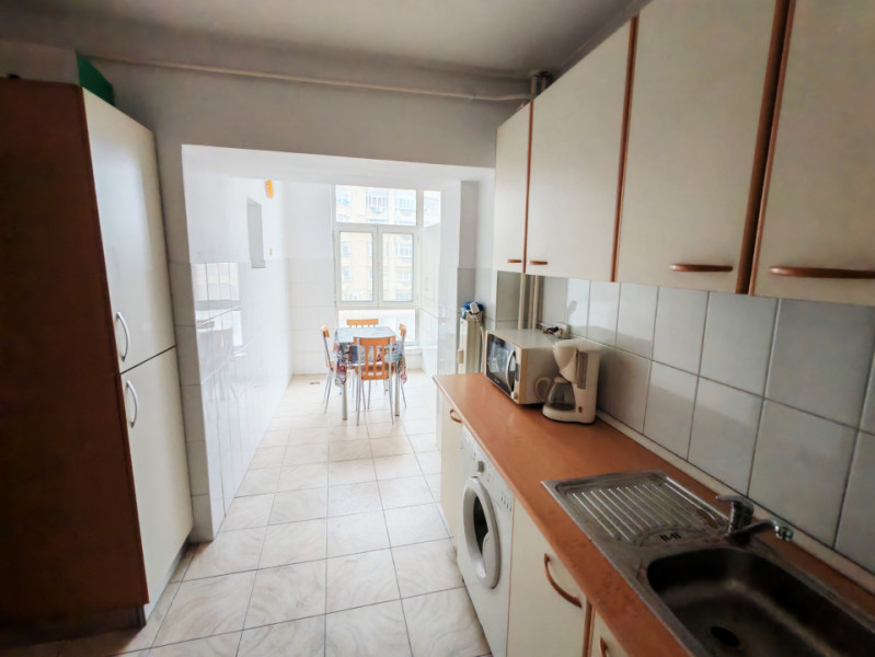 Vanzare apartament 4 camere zona Decebal-Unirii