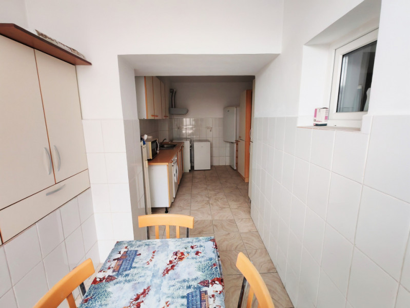 Vanzare apartament 4 camere zona Decebal-Unirii