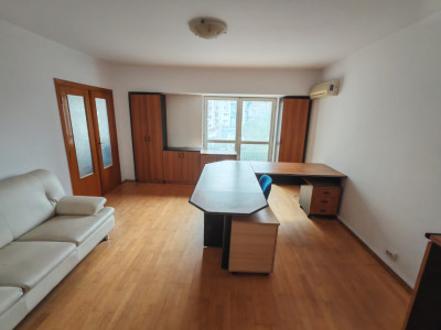 Vanzare apartament 4 camere zona Decebal-Unirii