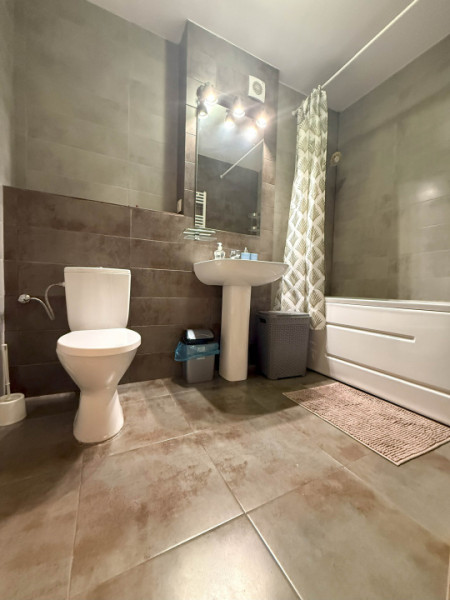 Apartament 2 camere de vânzare – Cartierul Solar, Metalurgiei, loc parcare 